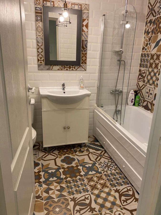 Igi White Flat With Free Private Parking Căn hộ